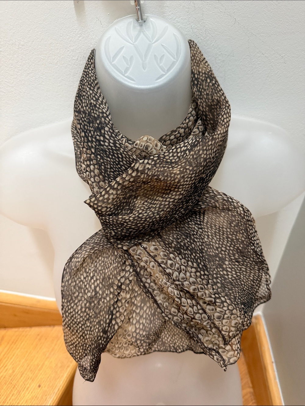 VTG Cejon Snakeskin Print Sheer Lightweight Scarf Brown Neutral Accessory